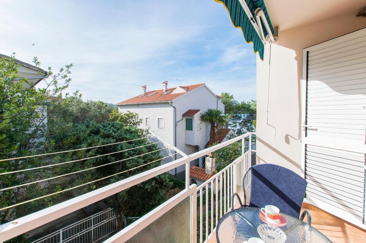 Apartment And Rooms Franka Zaboric Exterior foto